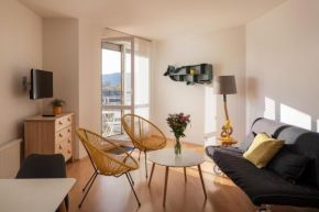 Sunny Apartment in Modřany by Prague Days